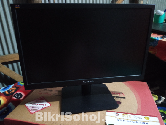Computer Monitor বিক্রি হবে।